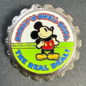 Walt Disney World 2003 ‘Mickey’s Swell Soda’ Bottle Cap Trading Pin